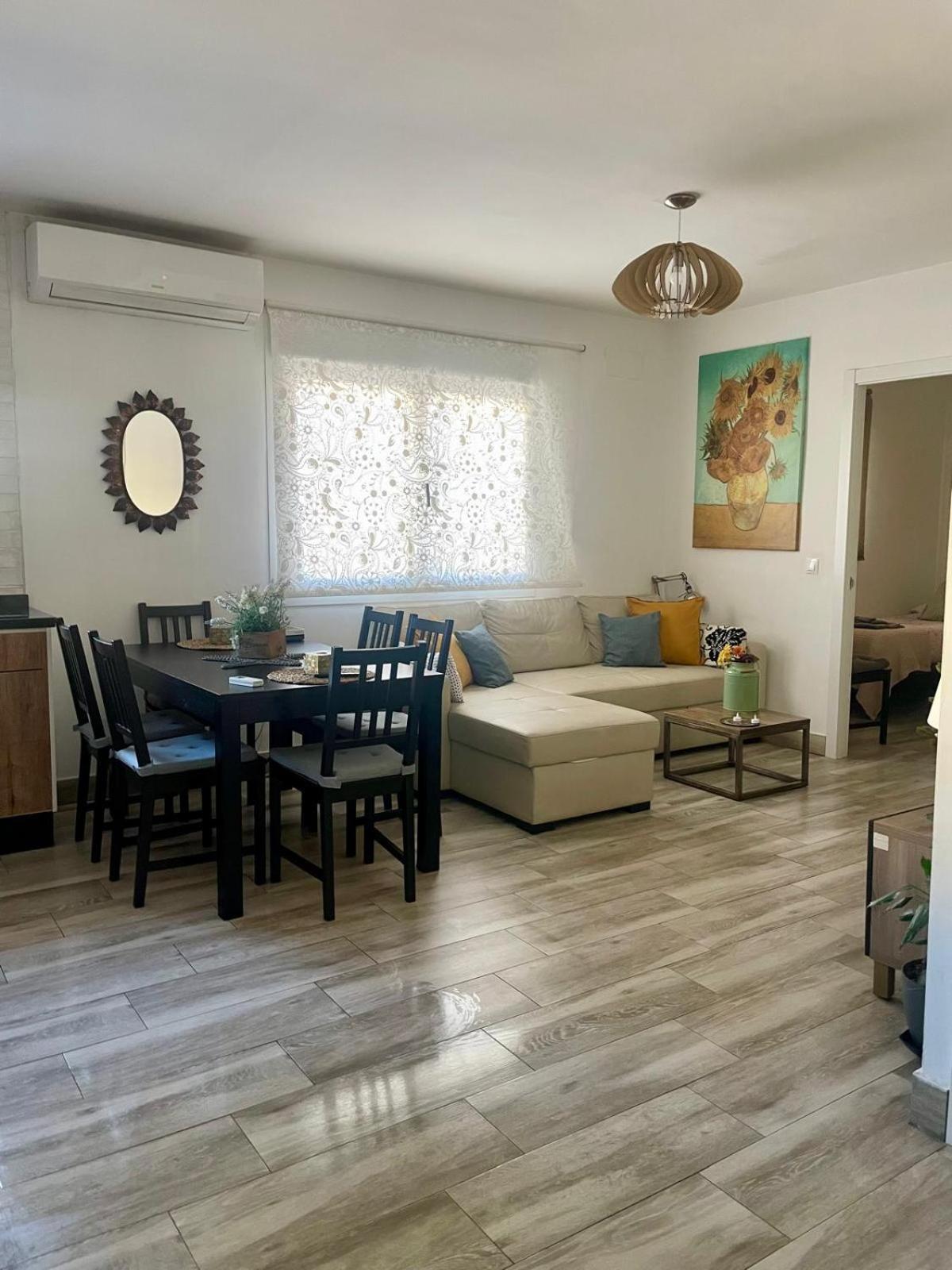Pedregalejo House Apartamento